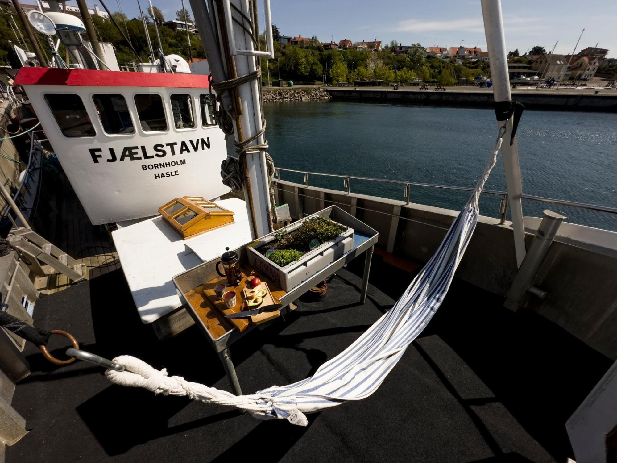 Varra Water - Unique Boat Accomodation - Bornholm - Fjaelstavn Neksø Extérieur photo