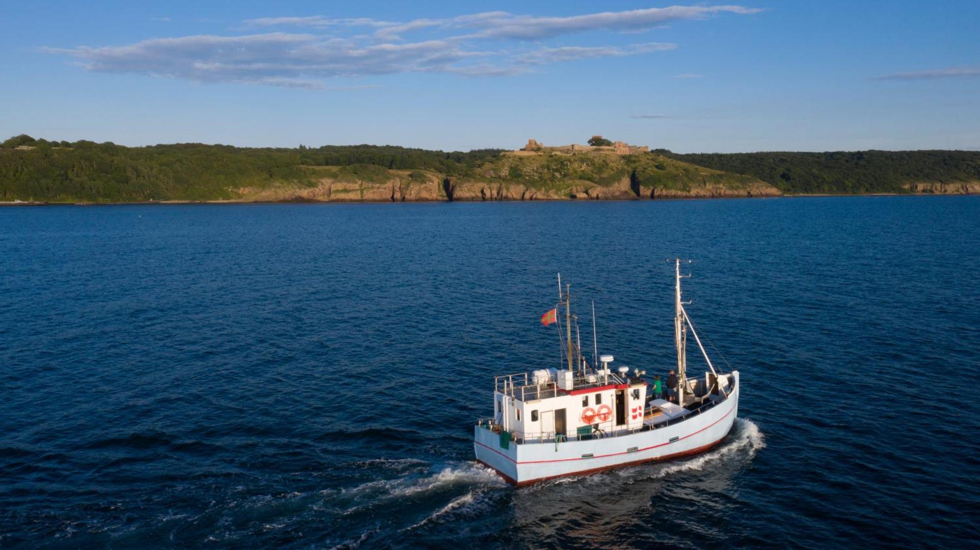 Varra Water - Unique Boat Accomodation - Bornholm - Fjaelstavn Neksø Extérieur photo